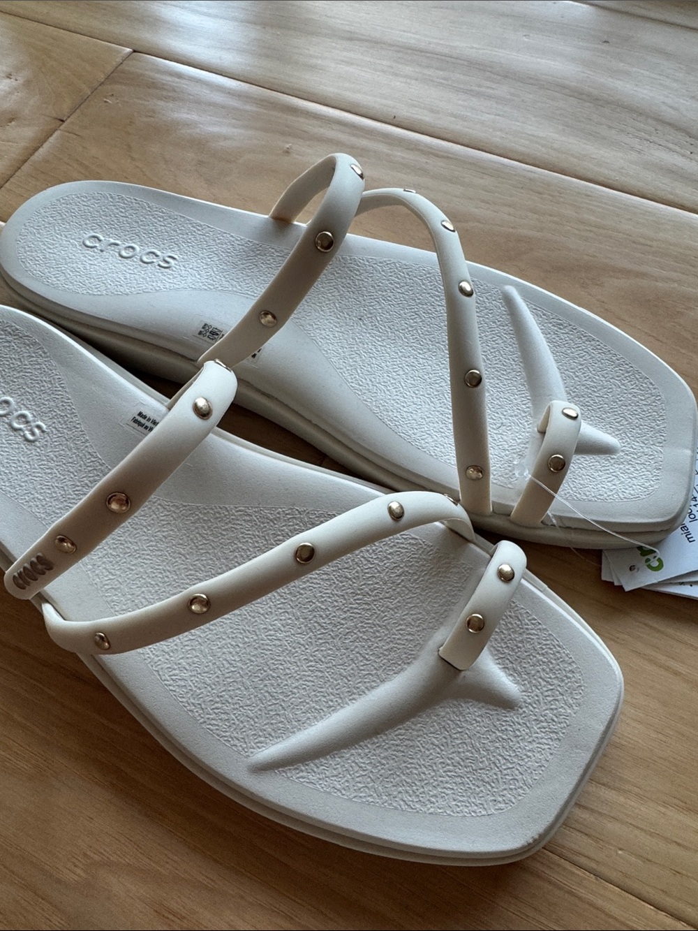 CROCS Miami studded toe loop sandal - Picture 3 of 5